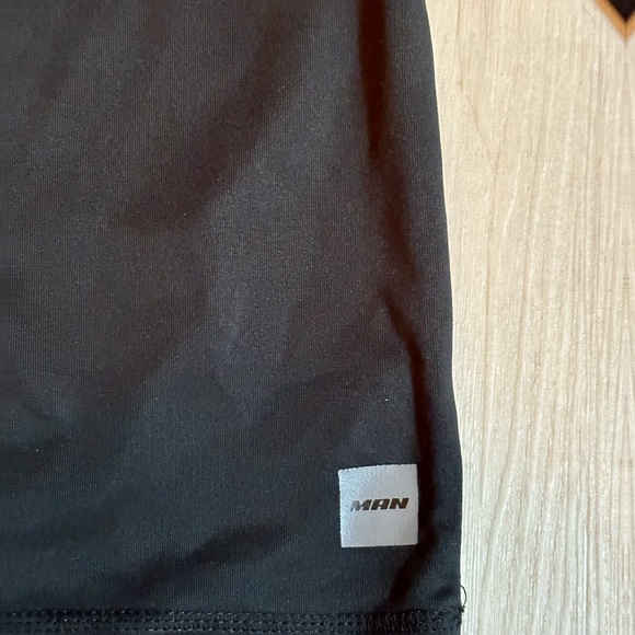 Black boohooMAN Active Fit 1/4 Zip Top, Size Large - Gym Style & Functionality - Picture 9 of 16